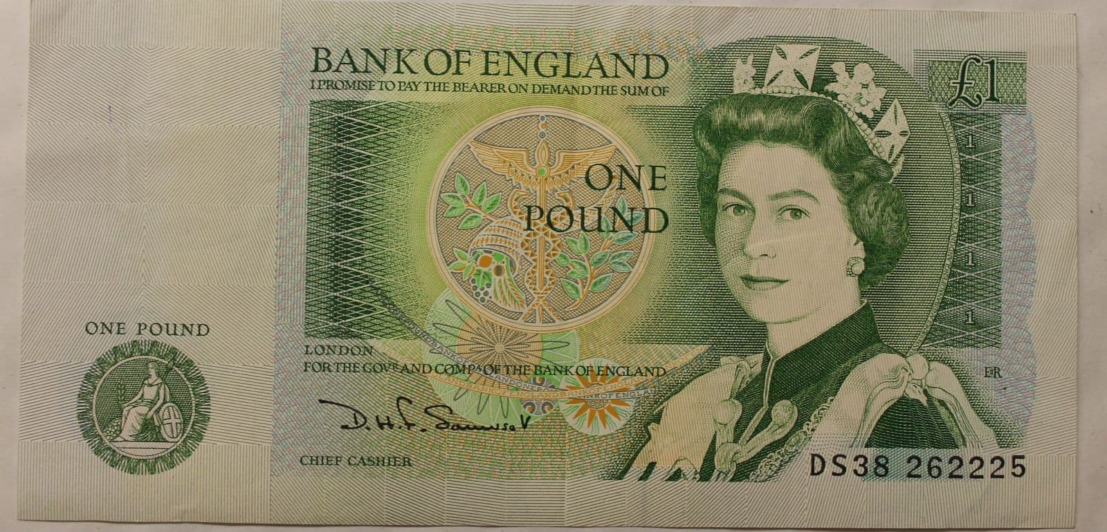 English One Pound Banknotes Choice Of Cashier 3rd Style